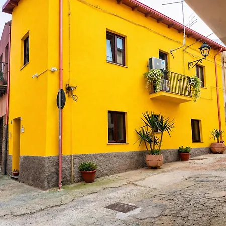 Domus Efisia 1 Holiday home *