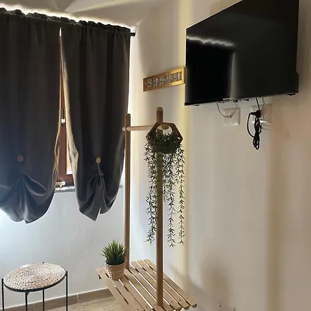 度假居 Domus Efisia 1 *